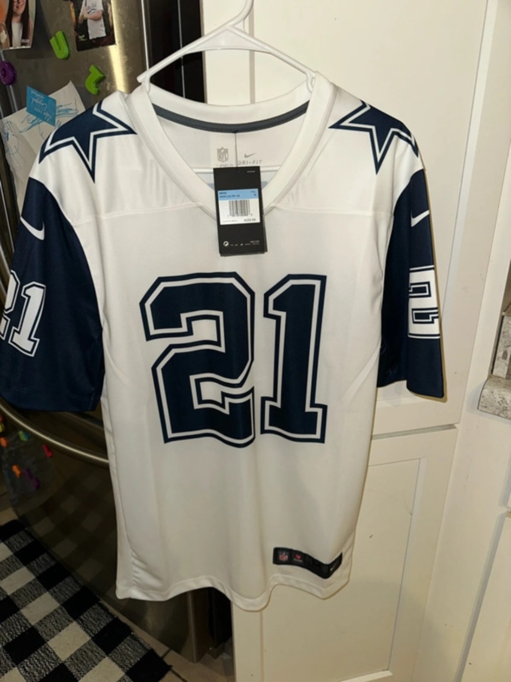 cowboys jersey  size medium men’s